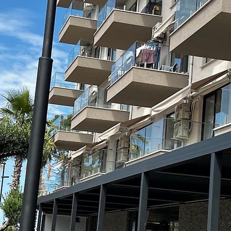 D&D Hotel Shëngjin Εξωτερικό φωτογραφία