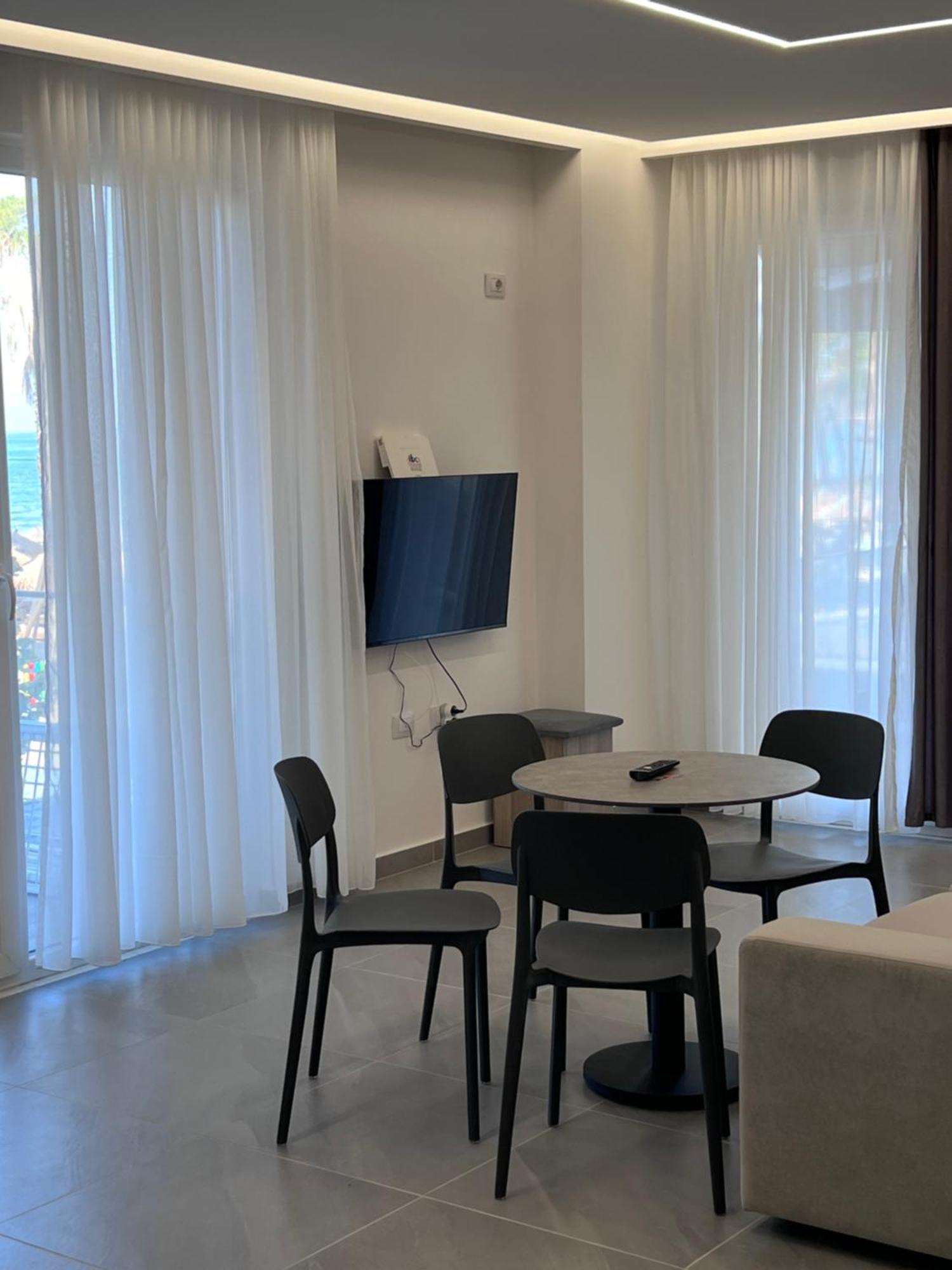 D&D Hotel Shëngjin Εξωτερικό φωτογραφία