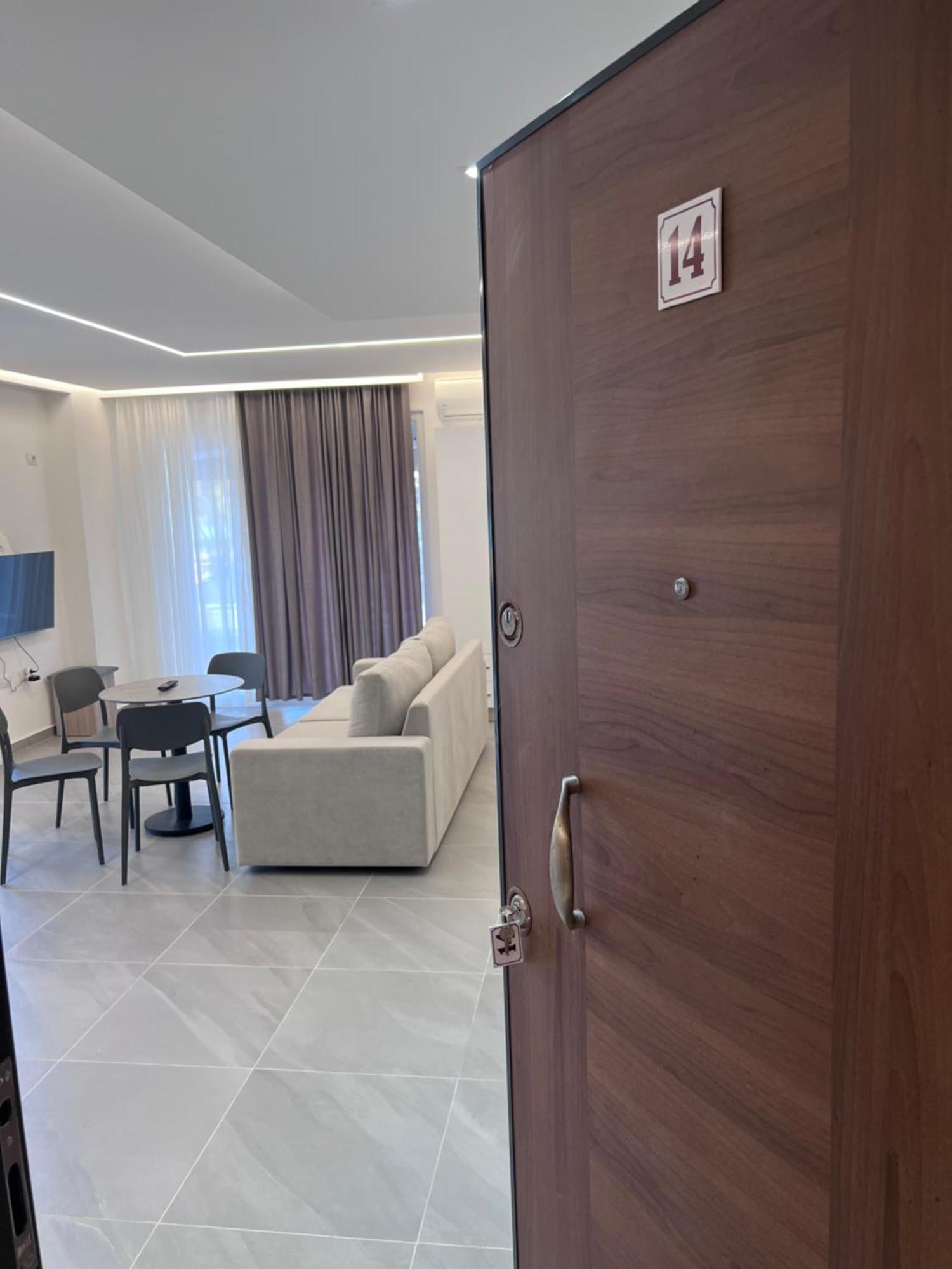 D&D Hotel Shëngjin Εξωτερικό φωτογραφία